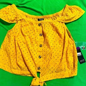 ana A New Approach crop top